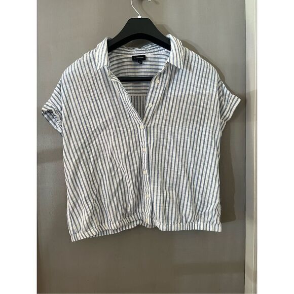 Who What Wear 100% cotton button down cropped shirt. Size XL - Picture 1 of 5
